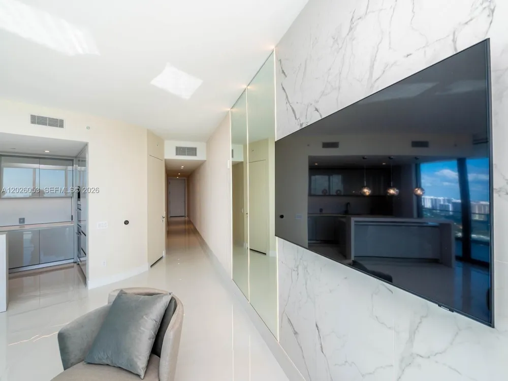 18975 Collins Ave #3105 Sunny Isles Beach, FL 33160