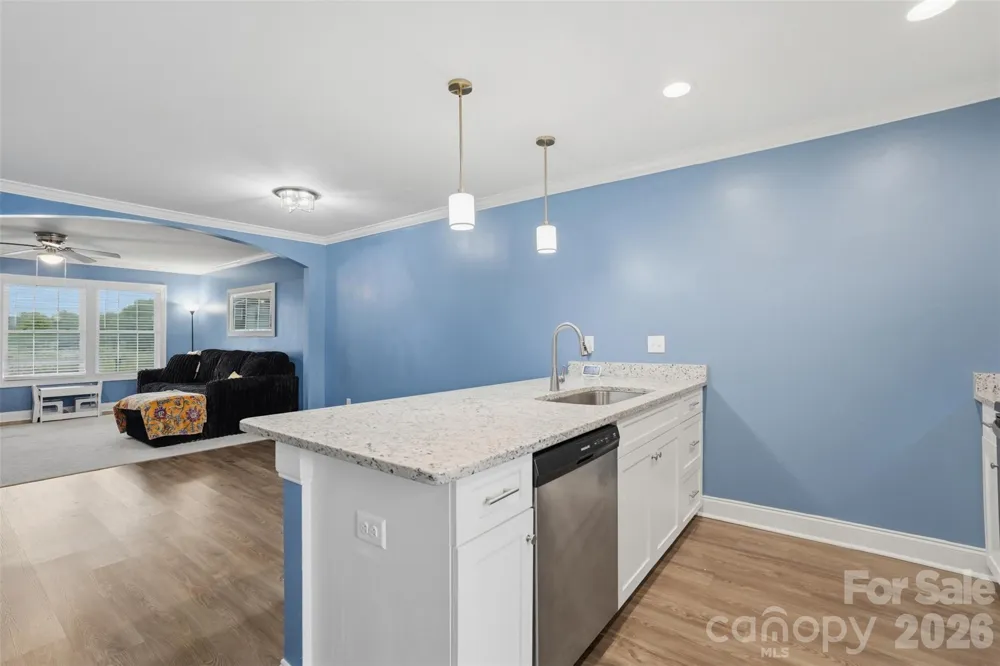 1629 Oak Leaf Drive Hickory, NC 28601