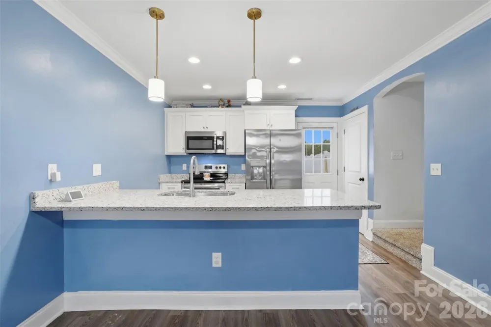 1629 Oak Leaf Drive Hickory, NC 28601