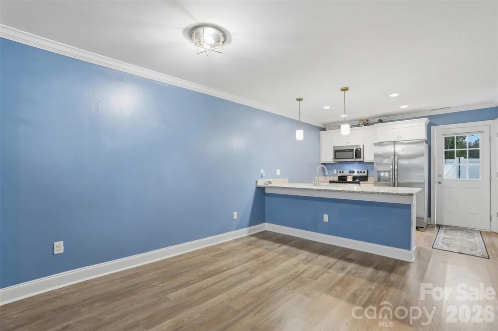 1629 Oak Leaf Drive Hickory, NC 28601