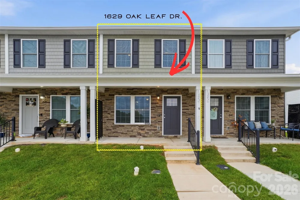 1629 Oak Leaf Drive Hickory, NC 28601
