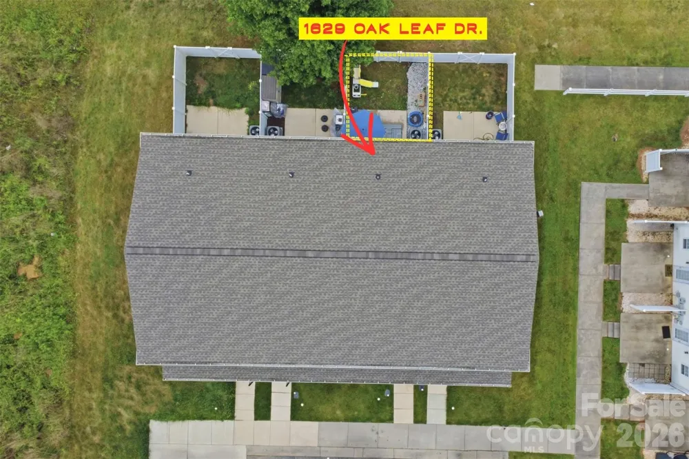 1629 Oak Leaf Drive Hickory, NC 28601