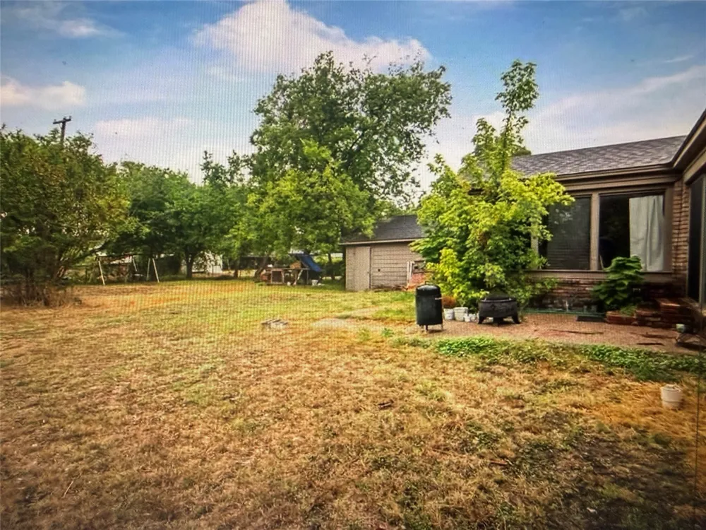 1508 E Texas Avenue Mart, TX 76664