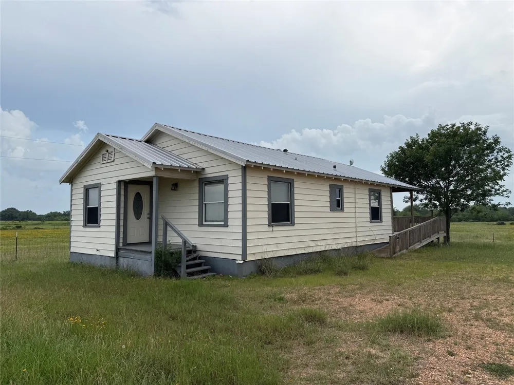 1240 Crooked Road Cat Spring, TX 78933