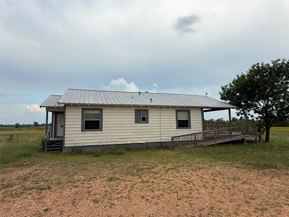 1240 Crooked Road Cat Spring, TX 78933