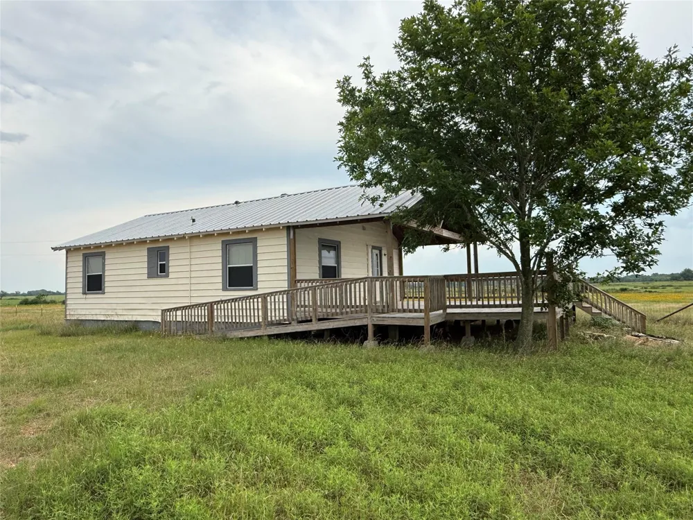 1240 Crooked Road Cat Spring, TX 78933