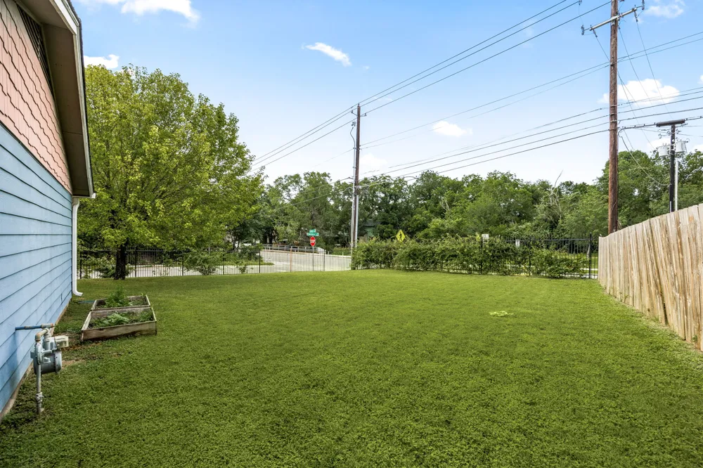7802 Elderberry Drive Austin, TX 78745