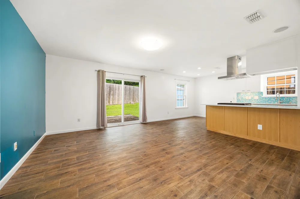 7802 Elderberry Drive Austin, TX 78745