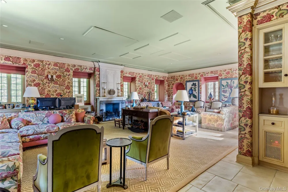 1985-4 Cedar Swamp Road Brookville, NY 11545