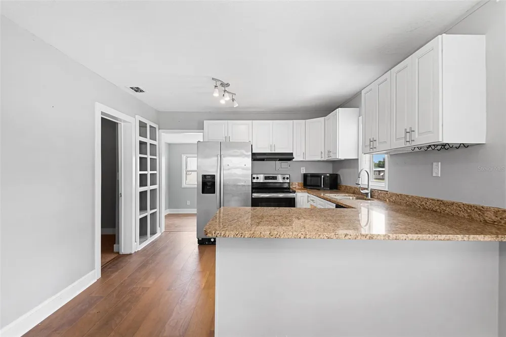 39014 KIRKLAND DRIVE Zephyrhills, FL 33542