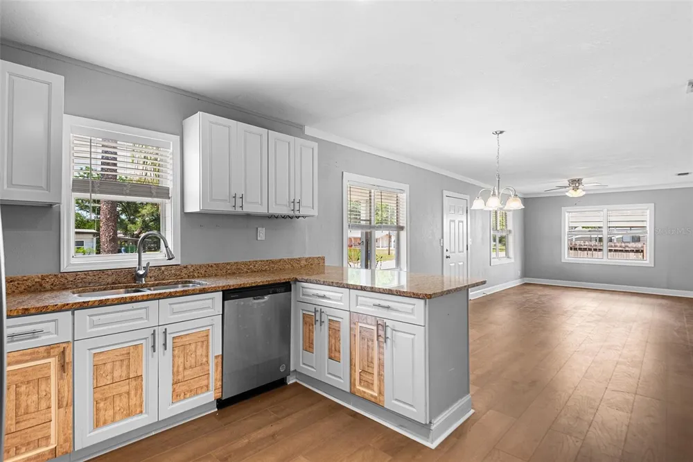 39014 KIRKLAND DRIVE Zephyrhills, FL 33542