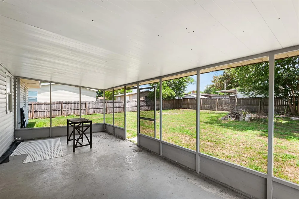 39014 KIRKLAND DRIVE Zephyrhills, FL 33542