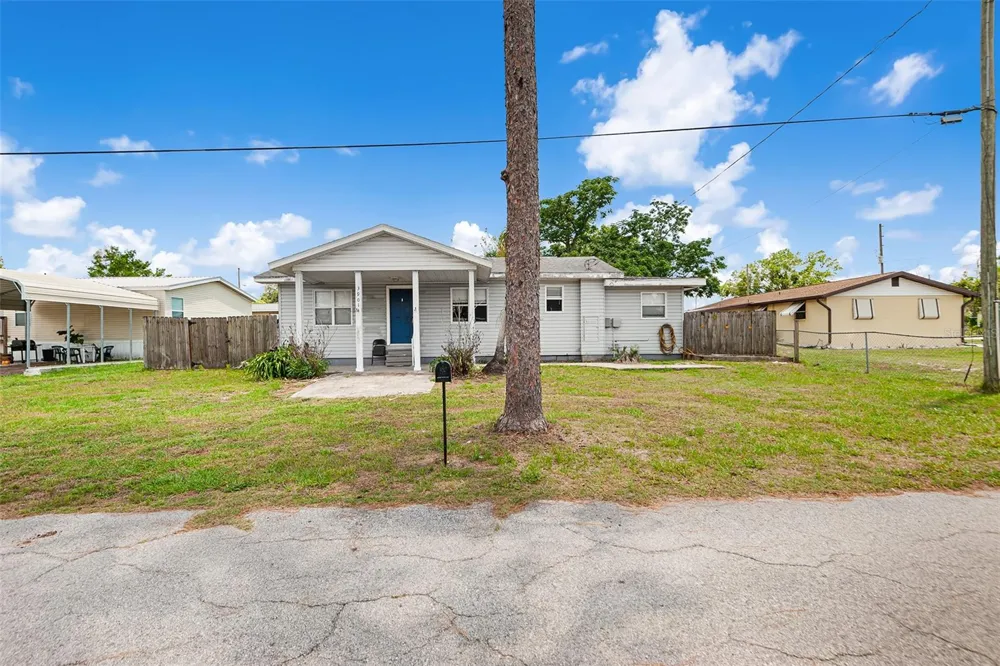39014 KIRKLAND DRIVE Zephyrhills, FL 33542