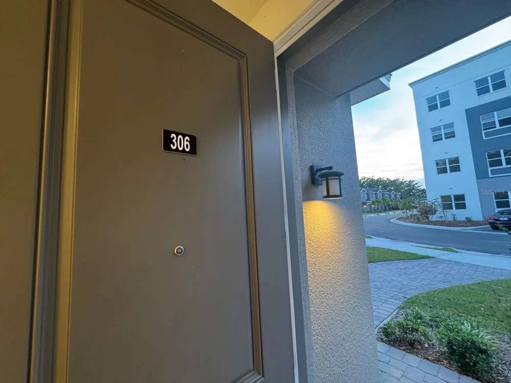 1209 SOUTHSTATION PLACE #306 Orlando, FL 32809