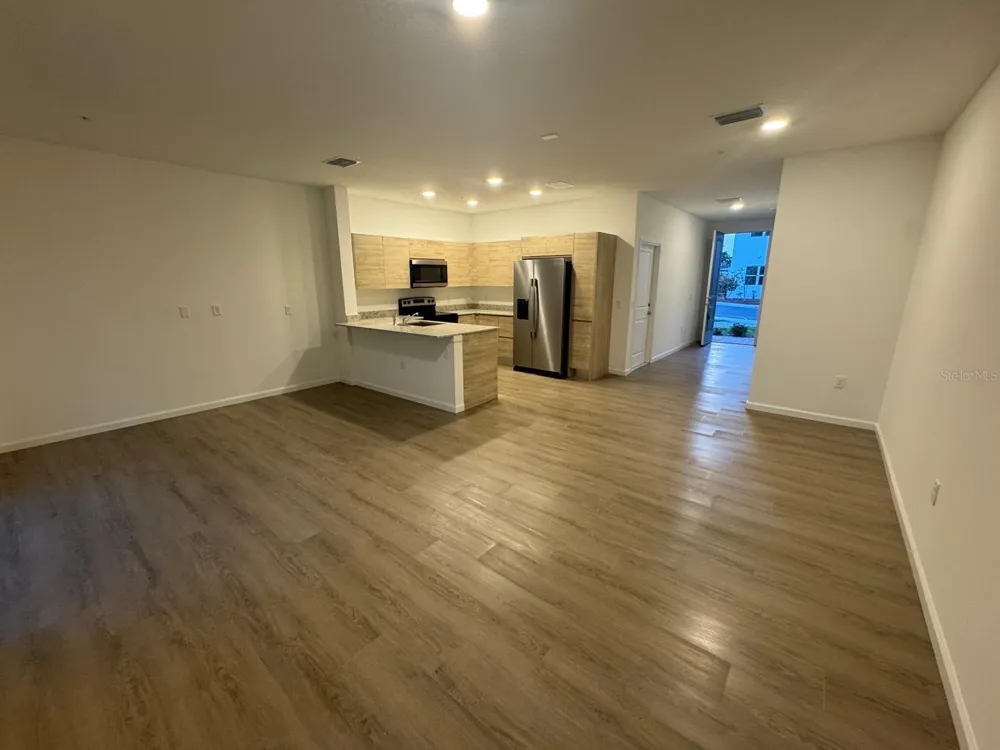 1209 SOUTHSTATION PLACE #306 Orlando, FL 32809
