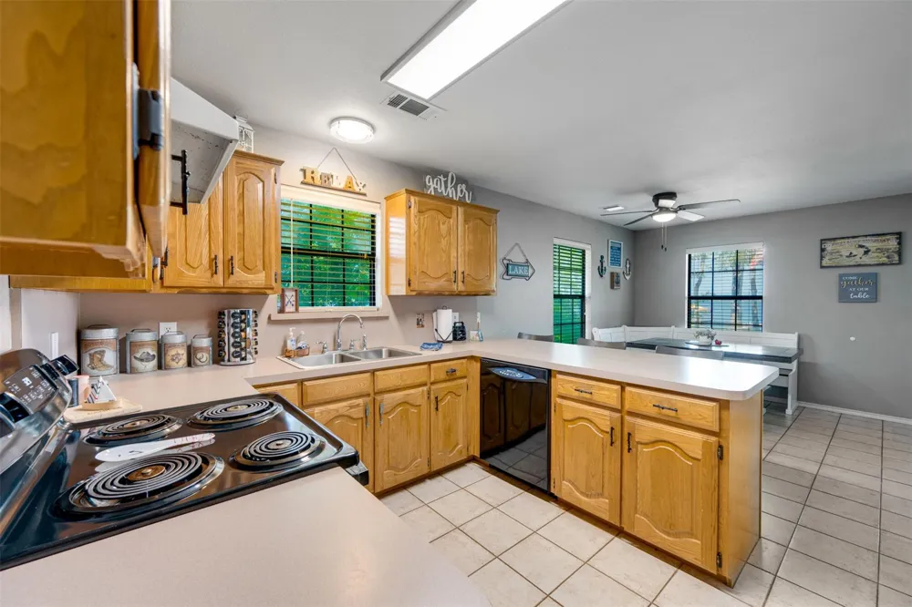 4479 Sunrise Drive Chandler, TX 75758