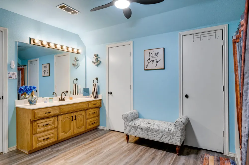 4479 Sunrise Drive Chandler, TX 75758