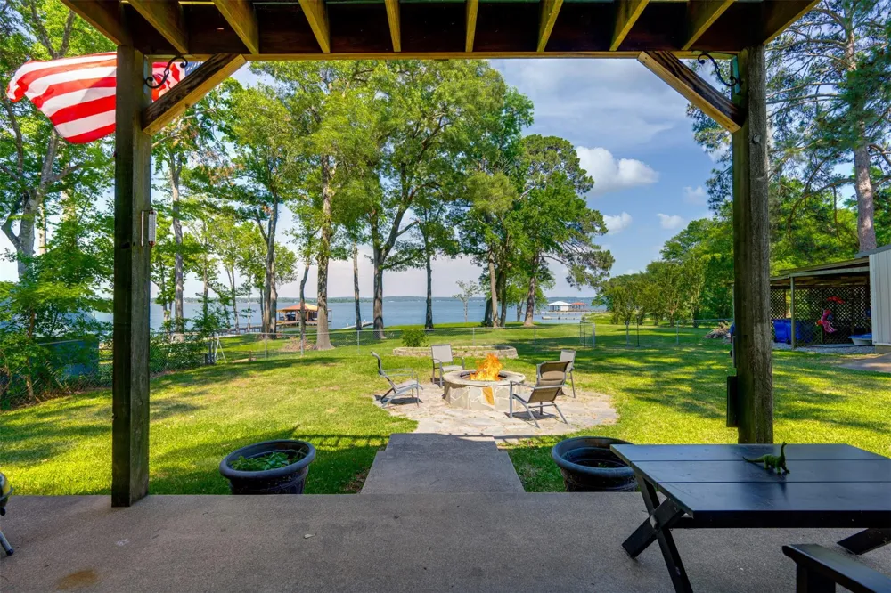 4479 Sunrise Drive Chandler, TX 75758