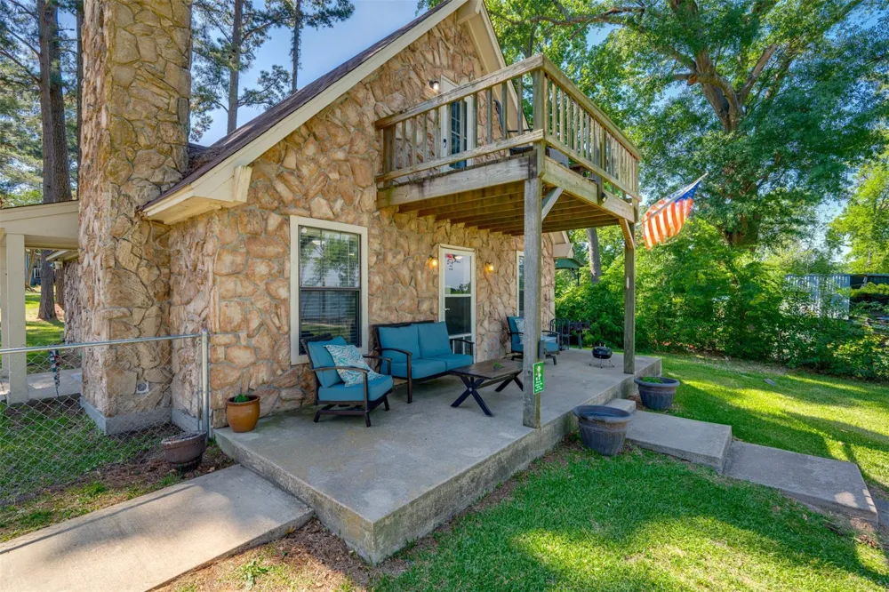 4479 Sunrise Drive Chandler, TX 75758