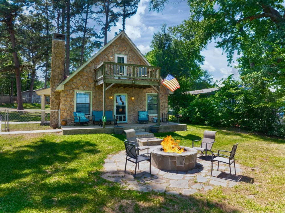 4479 Sunrise Drive Chandler, TX 75758