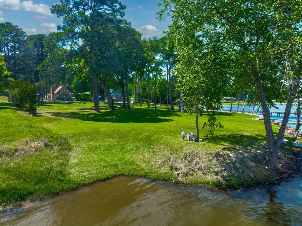 4479 Sunrise Drive Chandler, TX 75758