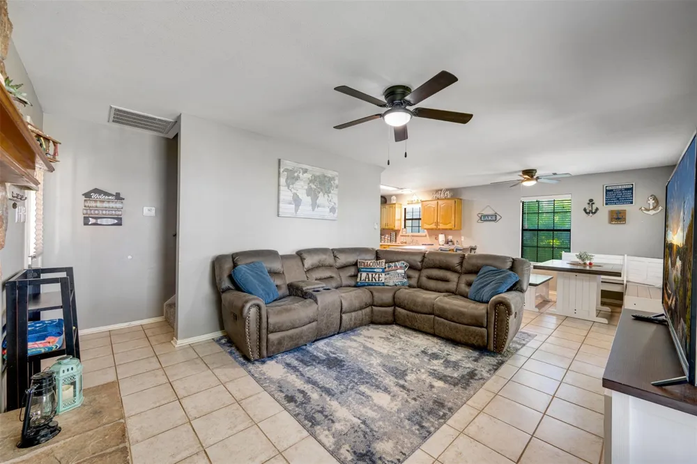 4479 Sunrise Drive Chandler, TX 75758