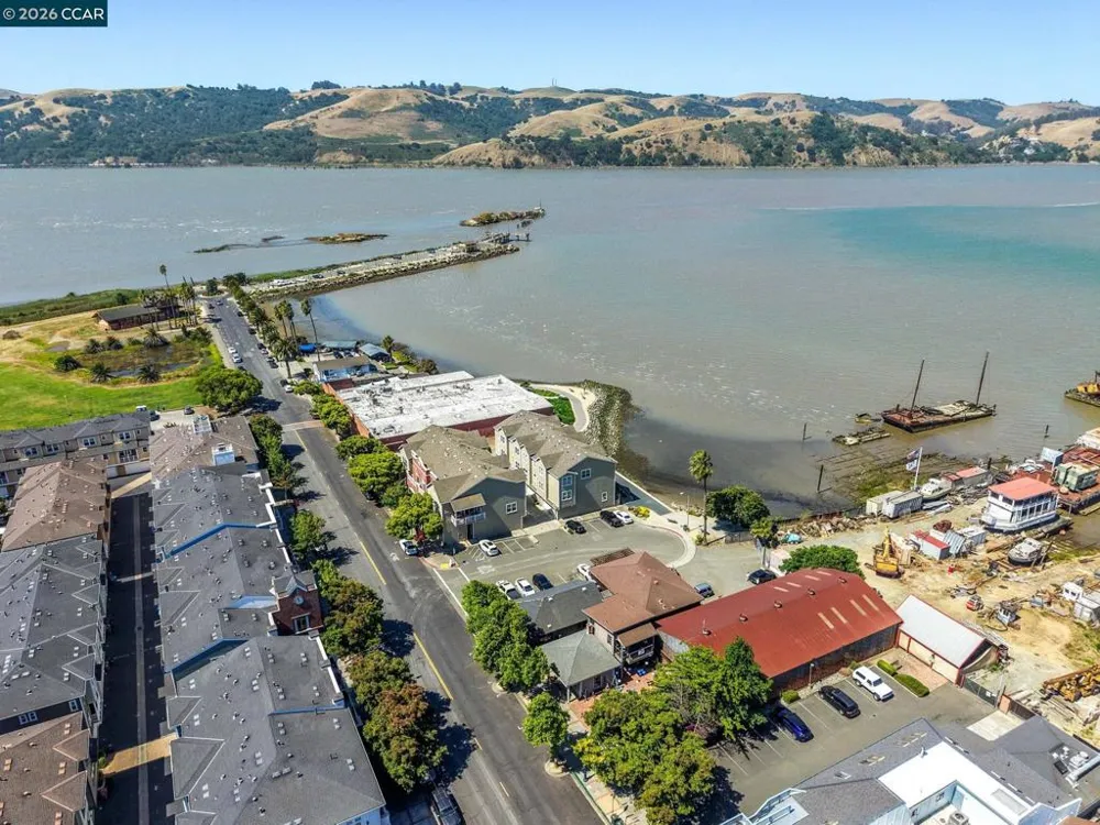 228 1St St Benicia, CA 94510