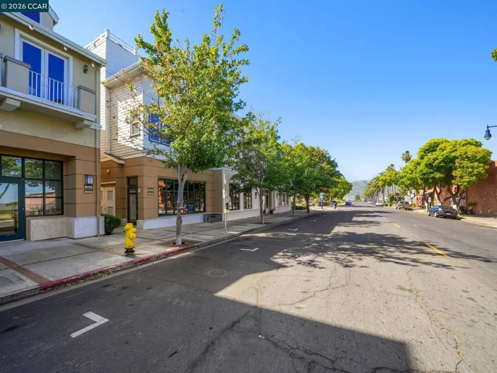 228 1St St Benicia, CA 94510
