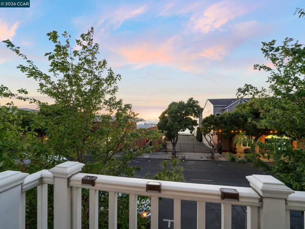 228 1St St Benicia, CA 94510