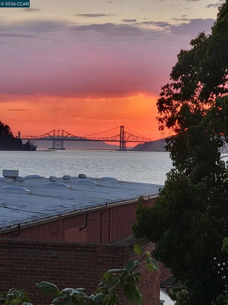 228 1St St Benicia, CA 94510