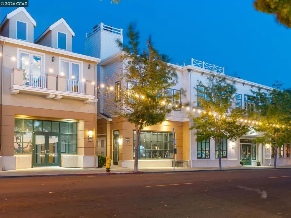 228 1St St Benicia, CA 94510