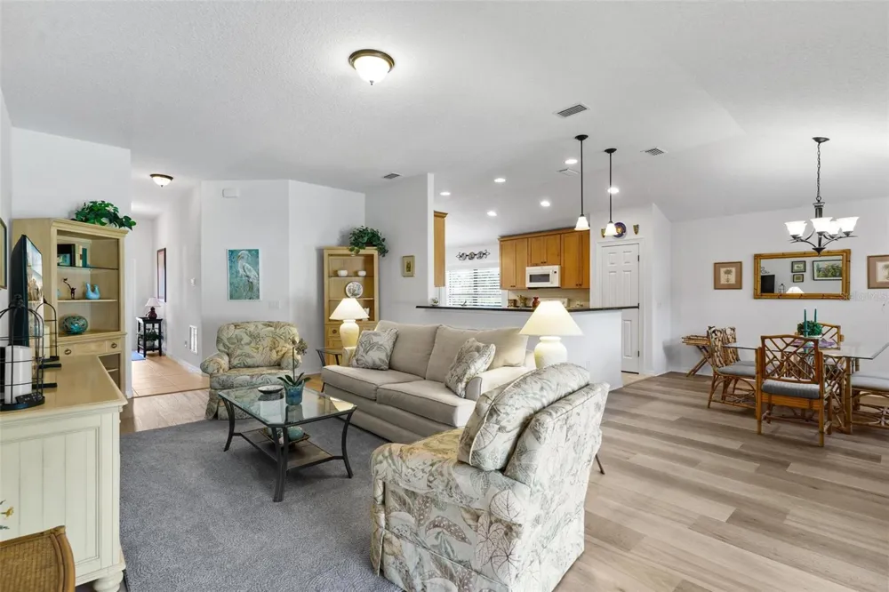 6115 LANDINGS BOULEVARD Lady Lake, FL 32159