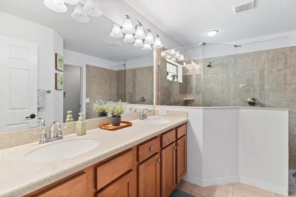 6115 LANDINGS BOULEVARD Lady Lake, FL 32159