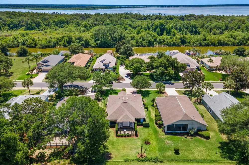 6115 LANDINGS BOULEVARD Lady Lake, FL 32159
