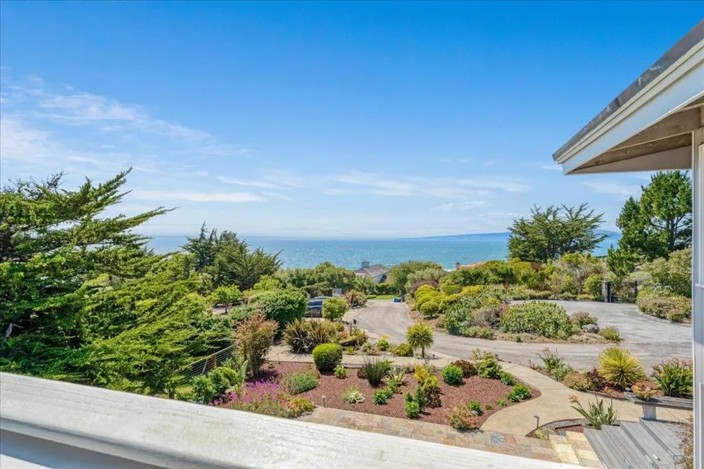 405 Heather Point Lane Watsonville, CA 95076