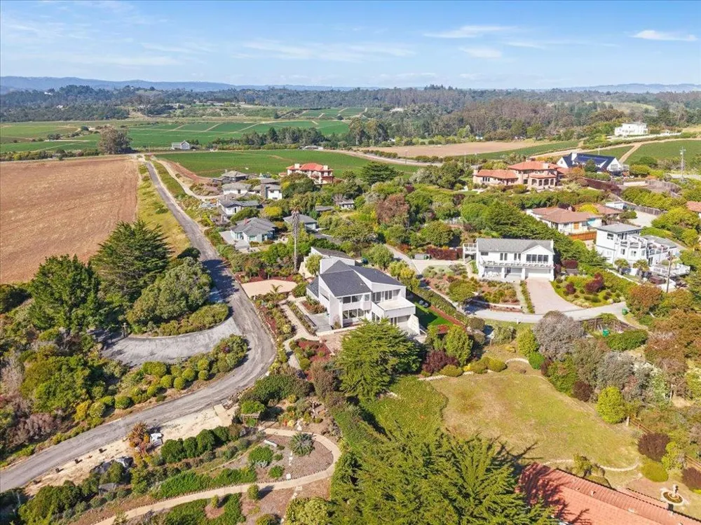 405 Heather Point Lane Watsonville, CA 95076