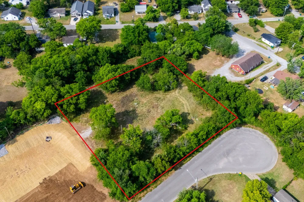 708 Hartsville Pike Lebanon, TN 37087
