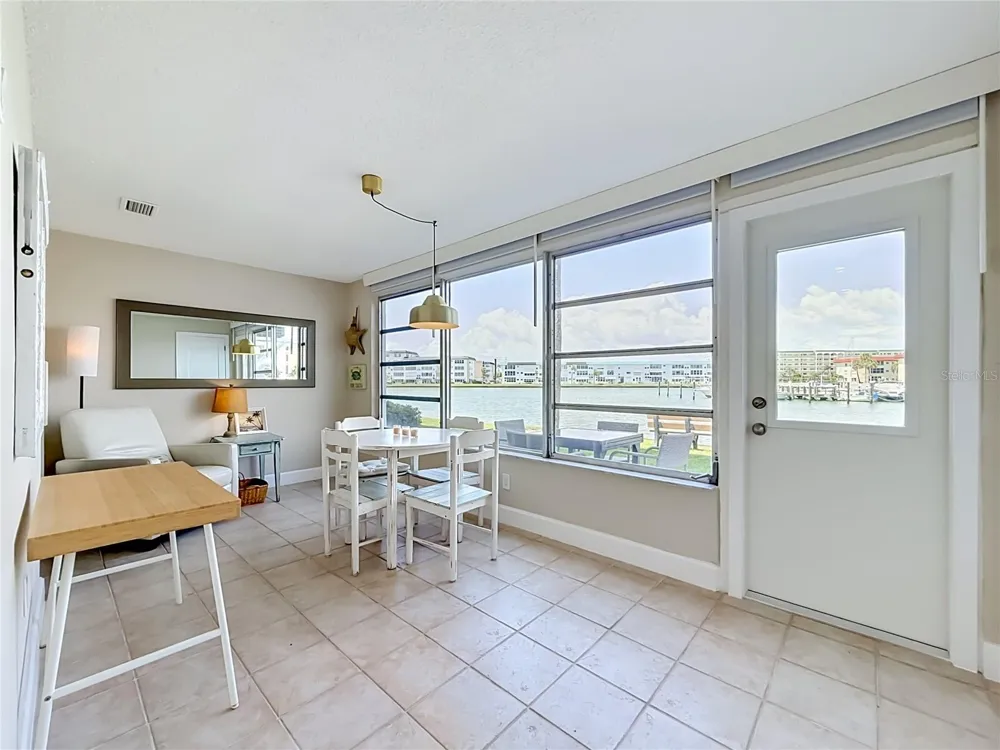 5925 SHORE BOULEVARD S #107 Gulfport, FL 33707