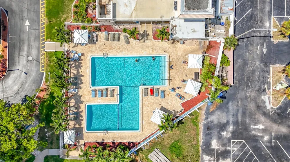 5925 SHORE BOULEVARD S #107 Gulfport, FL 33707