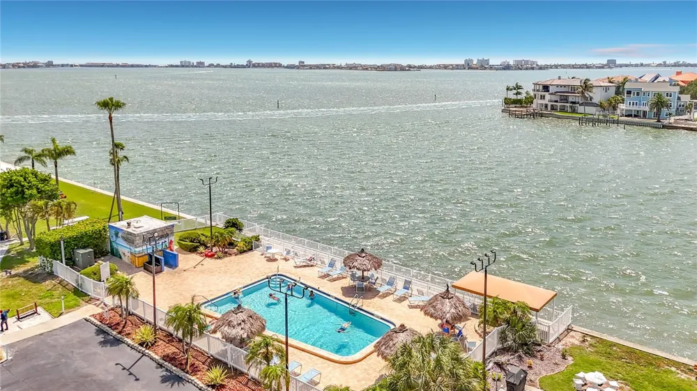 5925 SHORE BOULEVARD S #107 Gulfport, FL 33707