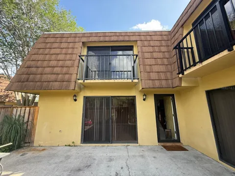 5296 CYPRESS COURT #433