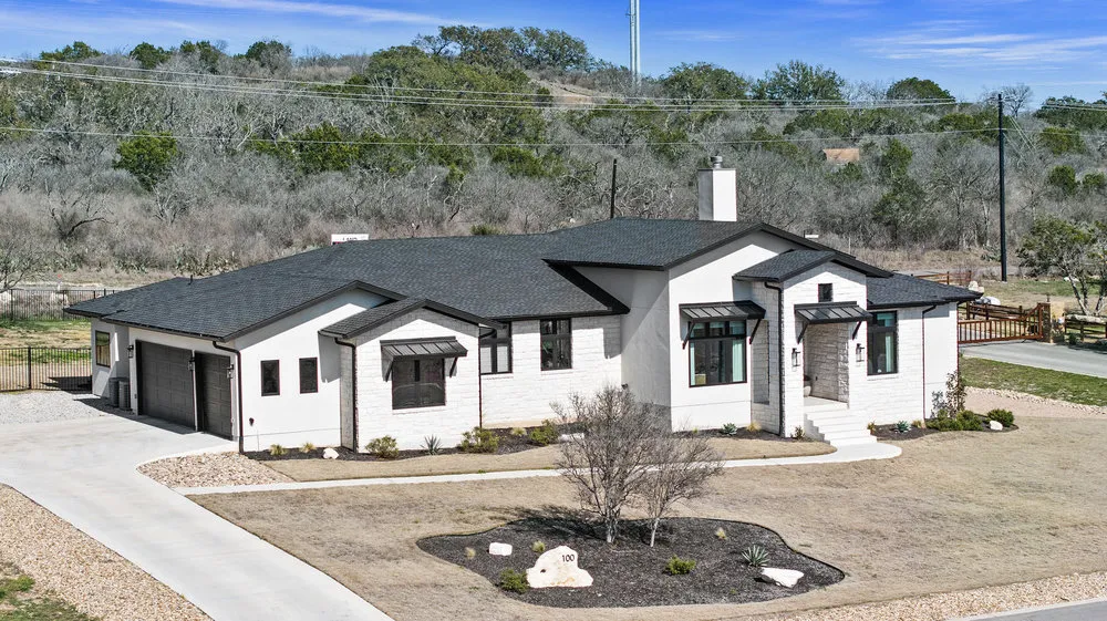 2251 W Fitzhugh Road Dripping Springs, TX 78620