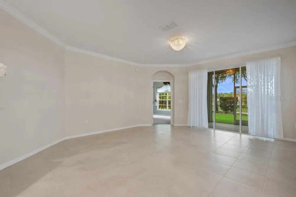 684 GRASSLANDS VILLAGE CIRCLE Lakeland, FL 33803