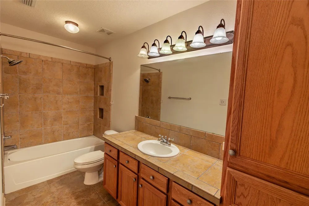 1081 Yaupon Creek Estates Drive Columbus, TX 78934