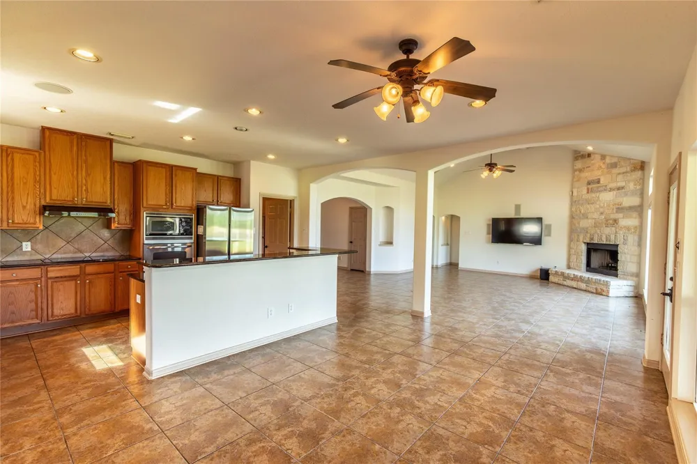 1081 Yaupon Creek Estates Drive Columbus, TX 78934