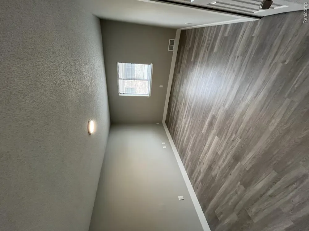 2639 Columbia Road #4 Berkley City, MI 48072