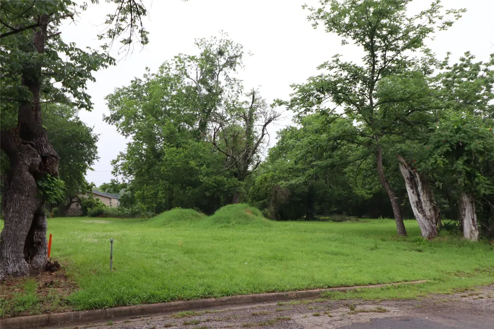 118 Norris Street Commerce, TX 75428