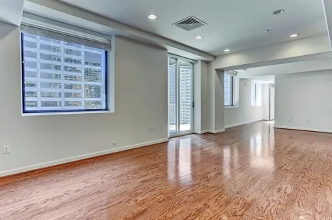914 Main Street #1806