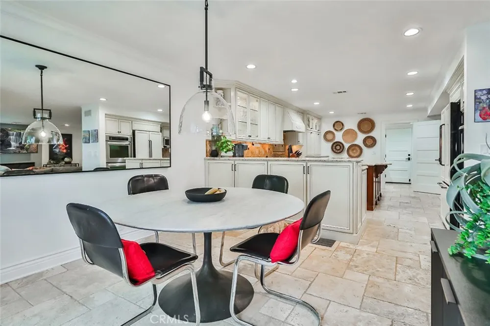 4658 Tam Oshanter Drive Westlake Village, CA 91362