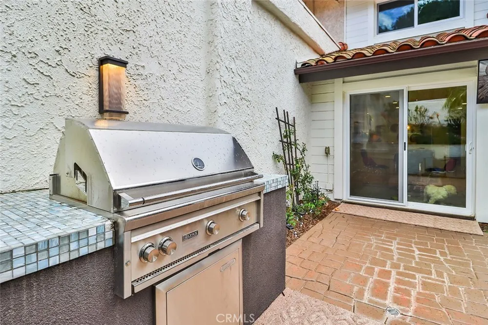 4658 Tam Oshanter Drive Westlake Village, CA 91362